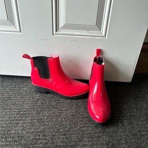 Brand new waterproof boots